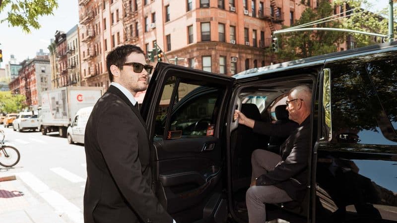 Image of a Security USA® executive protection agent providing secure transportation.