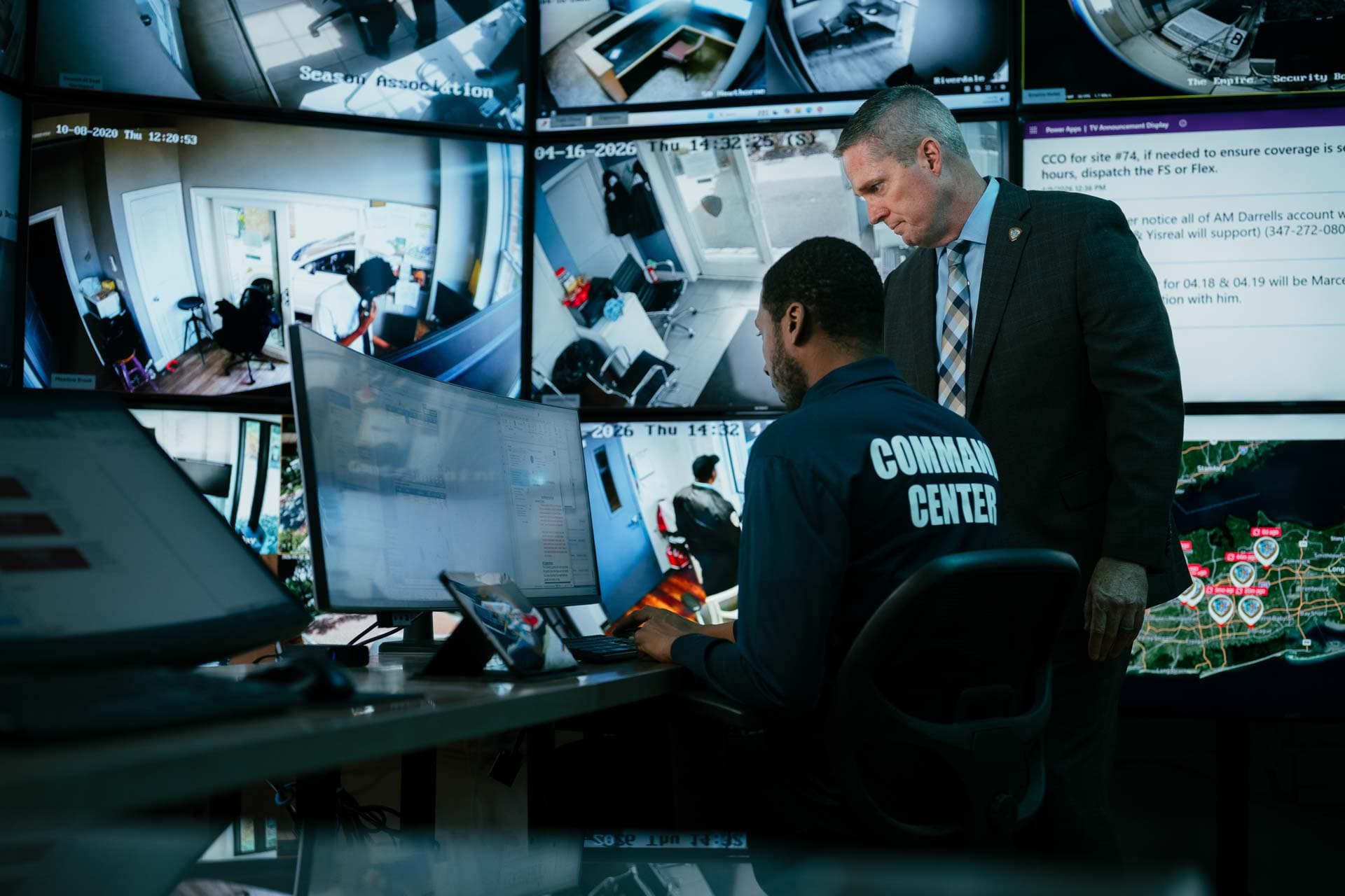 Image of a Security USA® supervisor monitoring the command center.